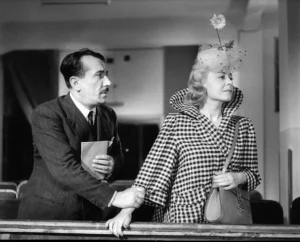 Peppino De Filippo e Giulietta Masina in Luci del varietà di Alberto Lattuada e Federico Fellini, 1950. Foto di Osvaldo Civirani
